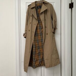 Vintage Burberry Tan Trench Coat - US 4